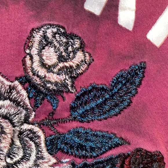 💙 Zoo York Black and Pink Tie-Dye T-Shirt Featuring Elaborate Embroidery Size M - Picture 6 of 13